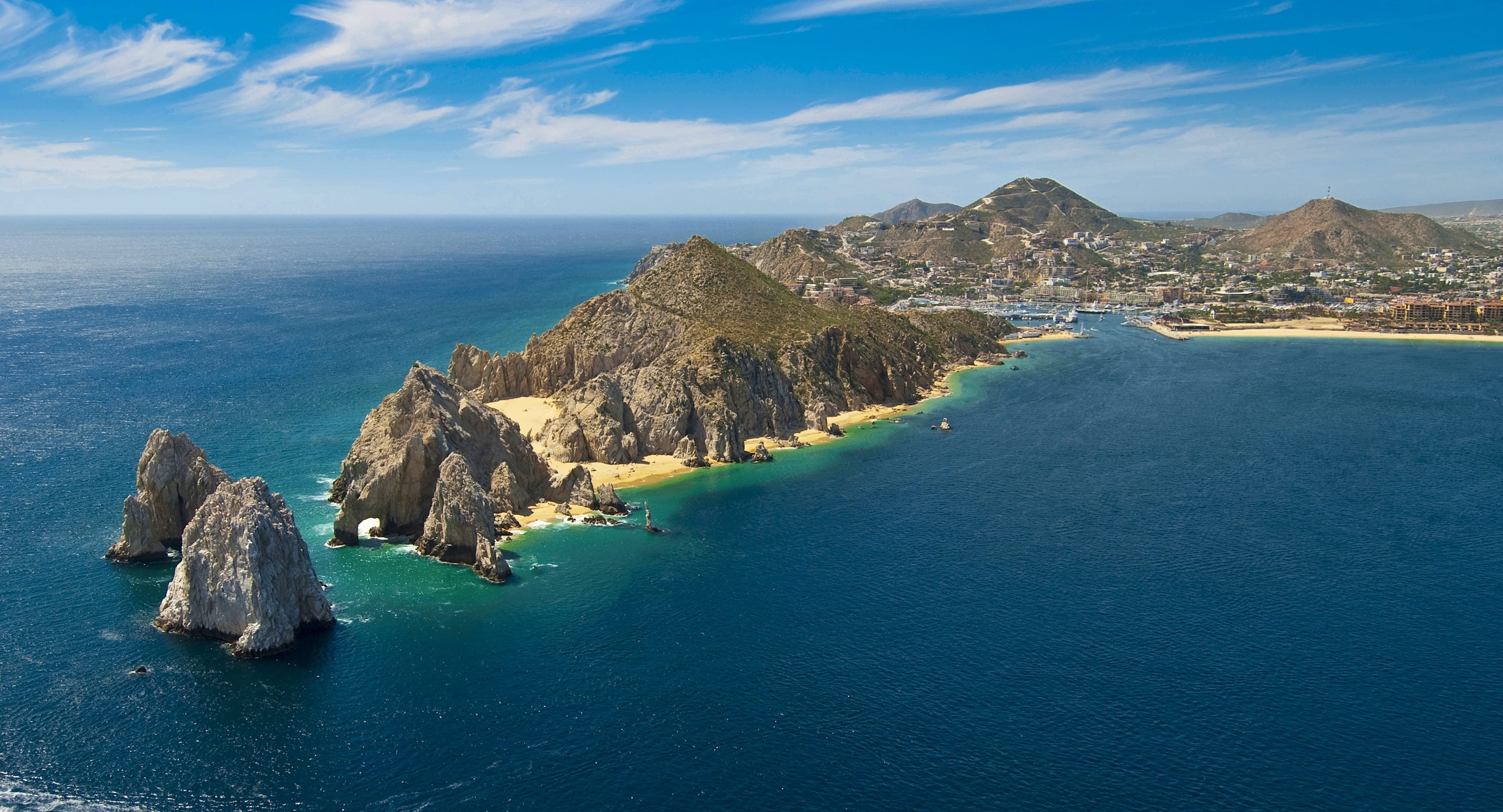 Reasons Why Every Luxury Travel Lover Must Visit Los Cabos Atleast Once in Their Life