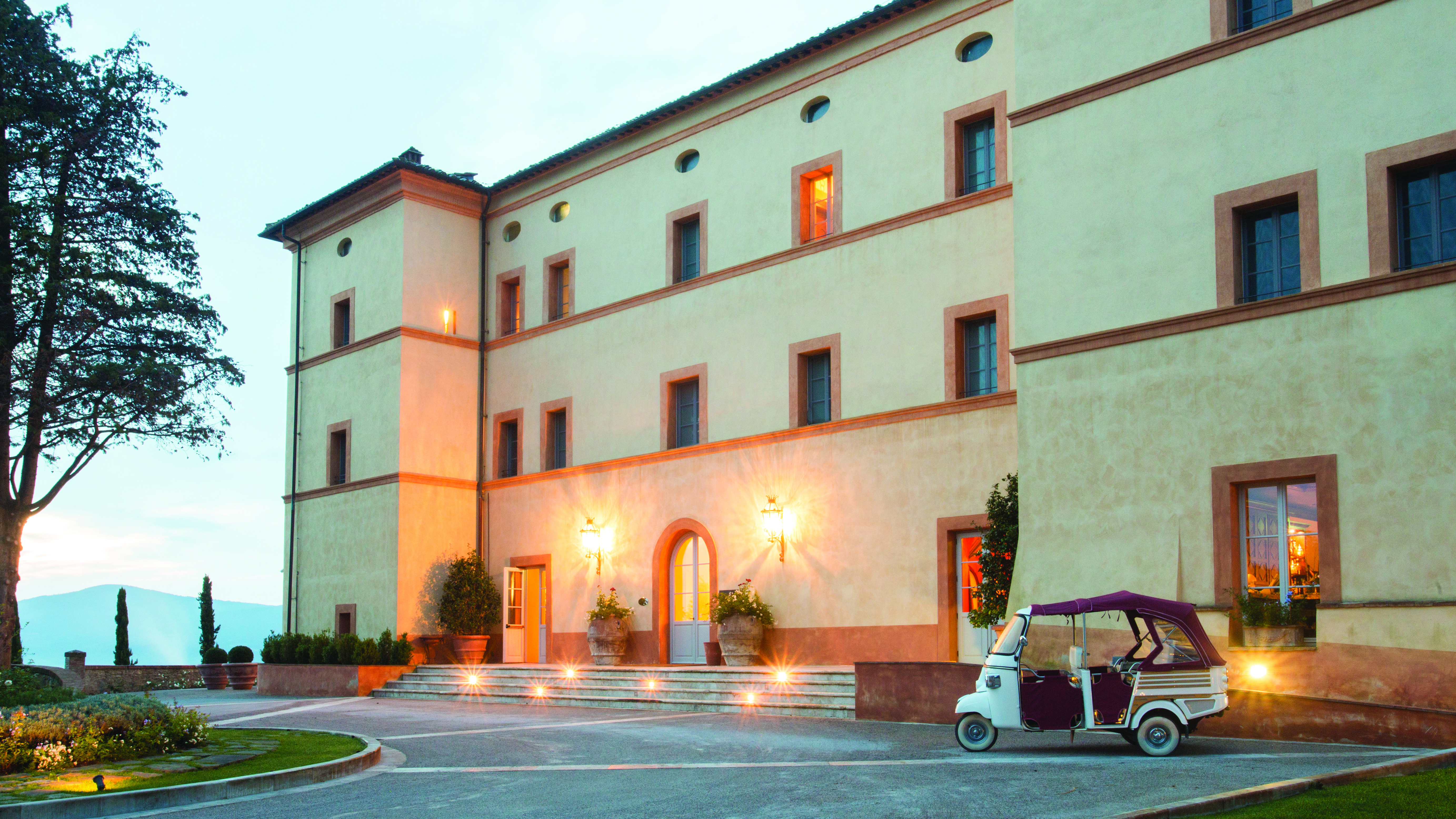 Tuscany's Castle Hotels Are Bastions of Tranquility — by Tablet Hotels, image size:5532x3112