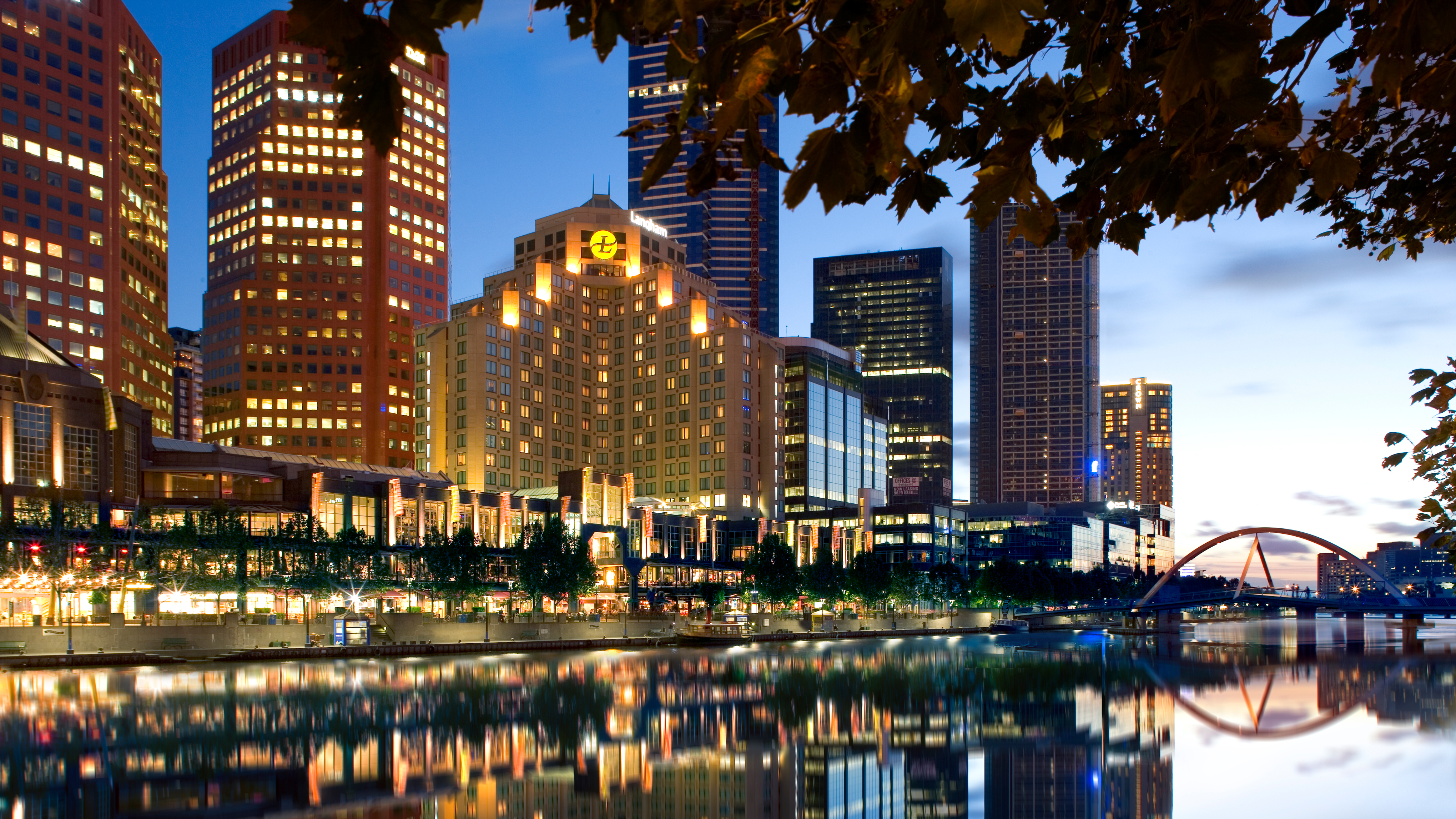 Where to Stay in Melbourne, Australia: 7 Areas \u0026 Hotels - Destinationless  Travel, image size:4079x2294