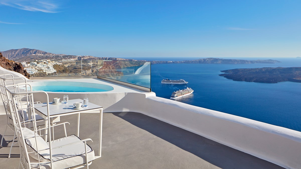 Infinity Pool Suite | Chromata Suite