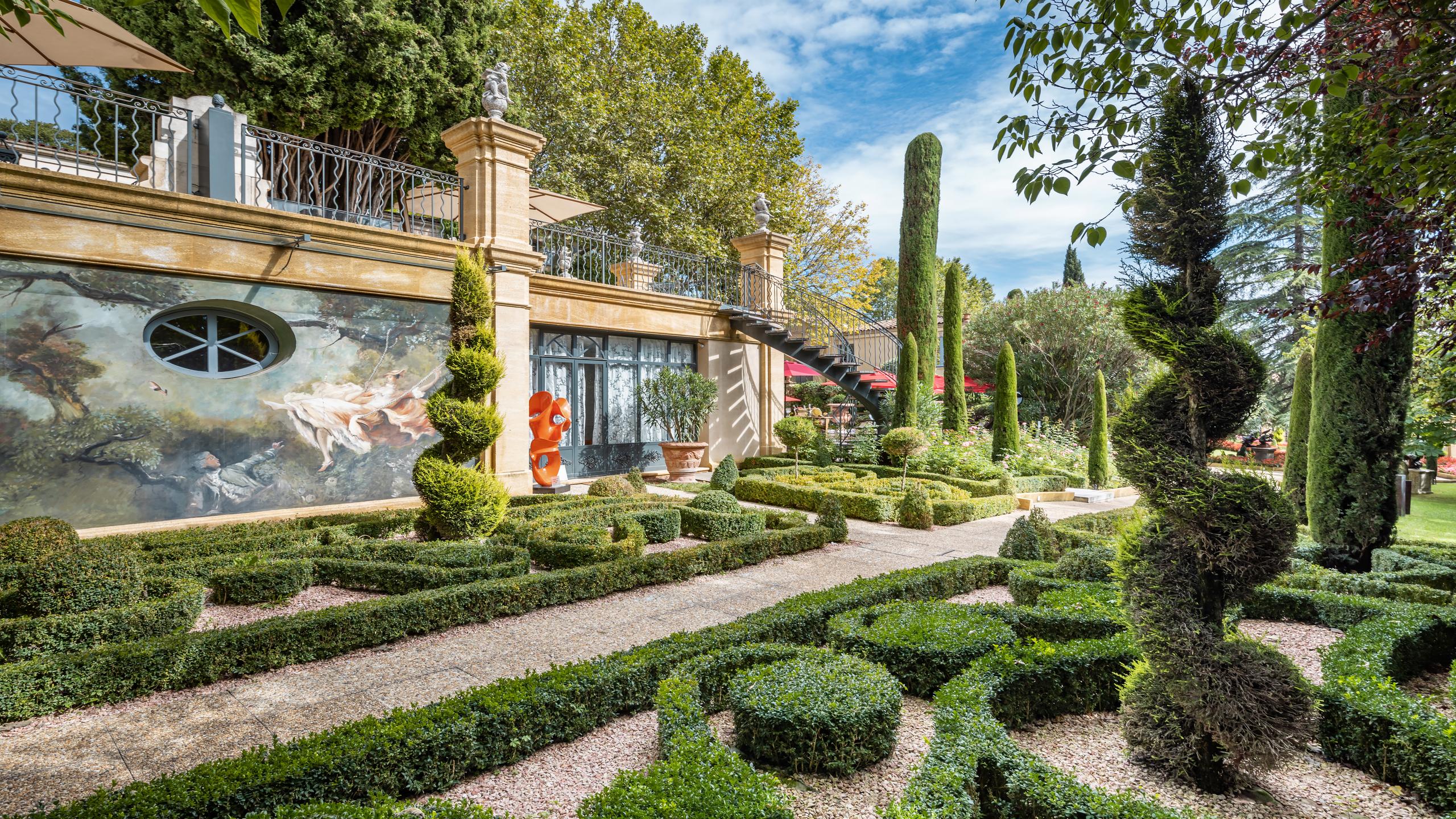 Provençal Dreams: A Guide to the Most Refined Luxury Hotels in Aix-en-Provence
