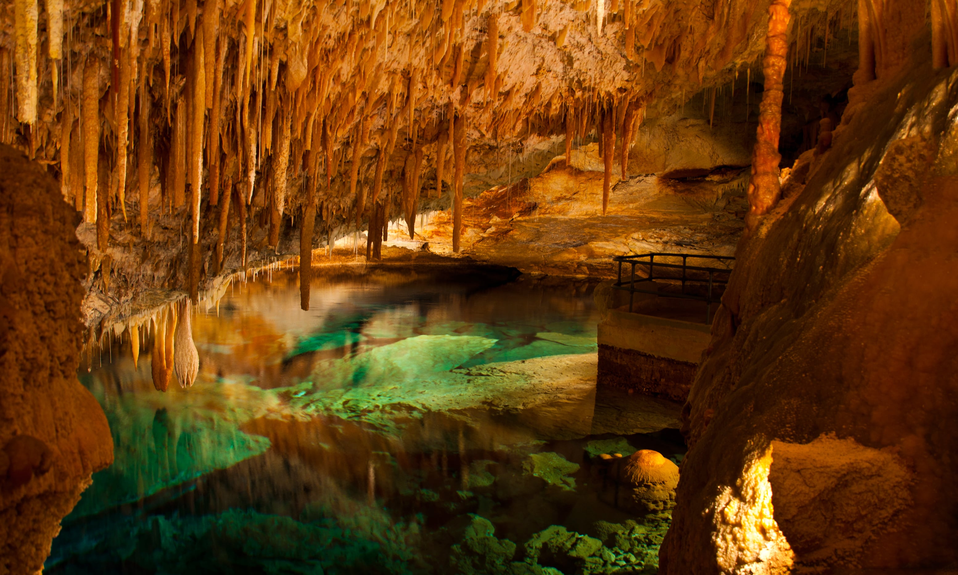 Underground Bermuda